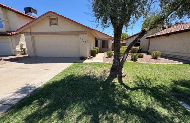 1119 N. Carriage Lane photos photos