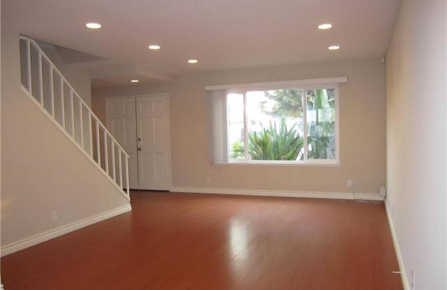 17820 Kensington Avenue Gallery 2