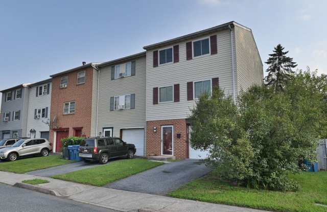 Townhouse in Highspire photos photos