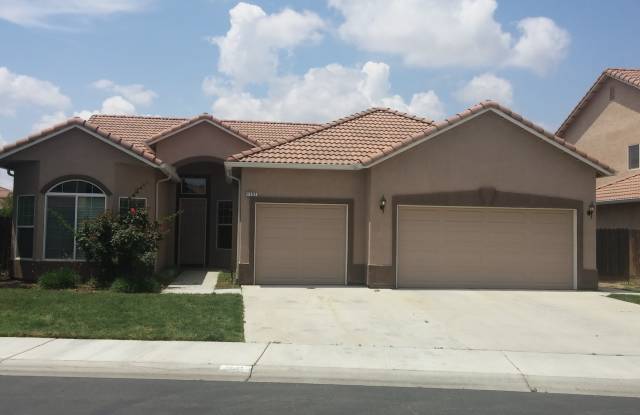 4 Bedroom 2 Bath Home on Lemoore Golf Course photos photos