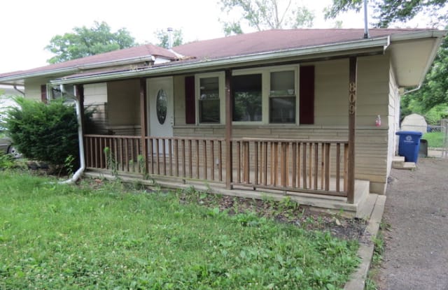 809 Basswood Road - 809 Basswood Road, Columbus, OH 43207