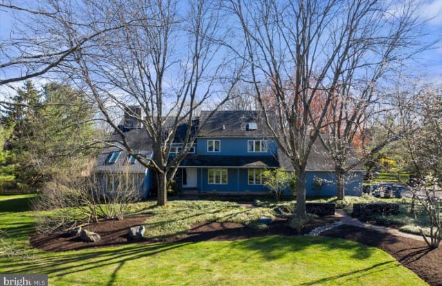 21 W SHORE DRIVE - 21 West Shore Drive, Mercer County, NJ 08534