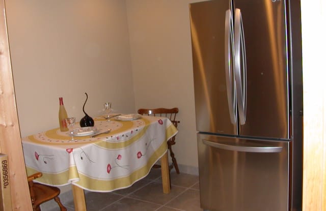 7215 Ne 156th St - 7215 Northeast 156th Street, Kenmore, WA 98028