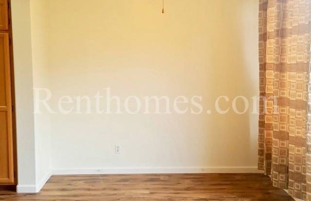 12490 Creekview Drive Gallery 4