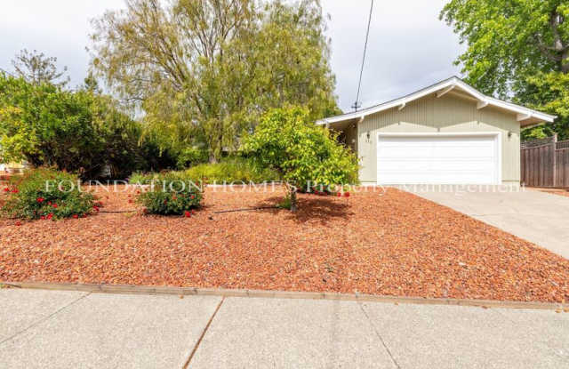 212 Blackstone Dr photos photos