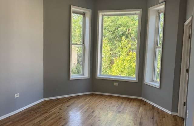 1643 S Trumbull Avenue Gallery 2