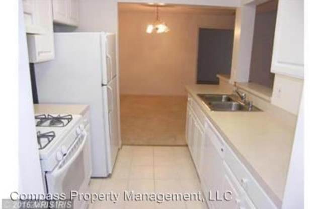2002 Phillips Terrace #10 Gallery 2