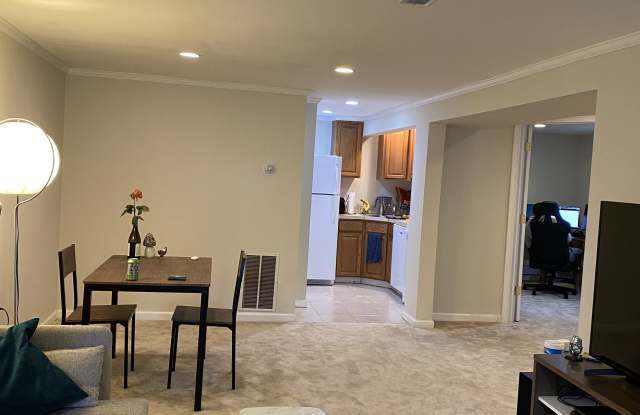 8619 Falls Road photos photos