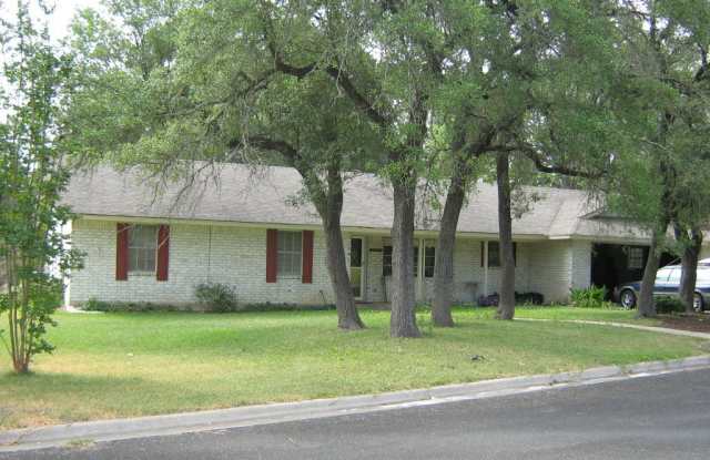 BRICK HOME, NORTH BELTON photos photos