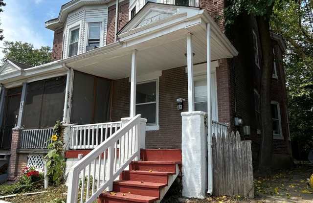 large house very nice close to everything photos photos
