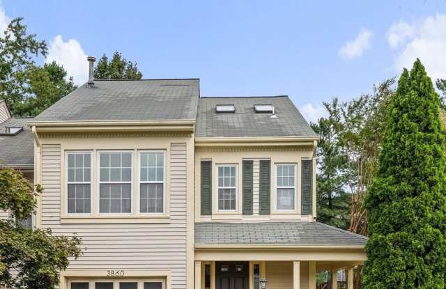 3860 WAYTHORN Place Gallery 4
