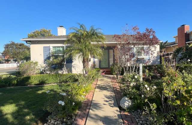 Charming Bixby Knolls Corner Home with Yard, Cabana,  A/C - 3982 Gaviota Avenue, Long Beach, CA 90807