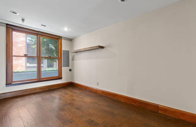 1428 Williams Street Gallery 3