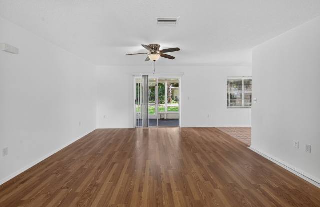 For Rent – Charming 2 Bedroom Home in New Port Richey Gallery 4