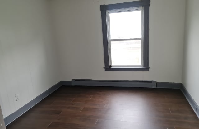 83 Lounsbury Avenue photos photos