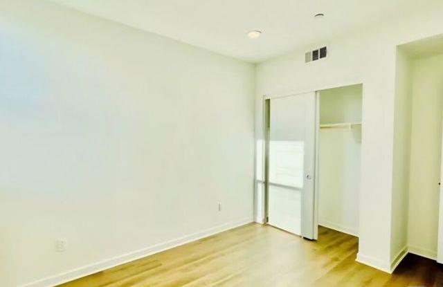 2931 1/2 Denby Avenue photos photos