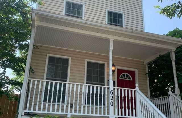 620 N 30th St - 620 North 30th Street, Richmond, VA 23223