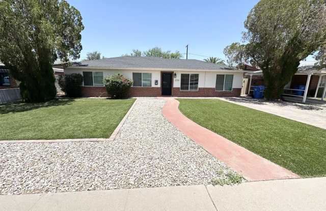 2220 E HEATHERBRAE Drive photos photos