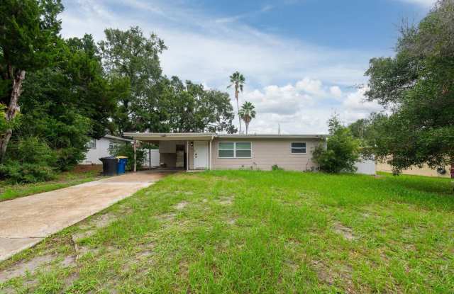 Updated 4-Bedroom in Clearwater. Minutes from Clearwater Beach! Gallery 4