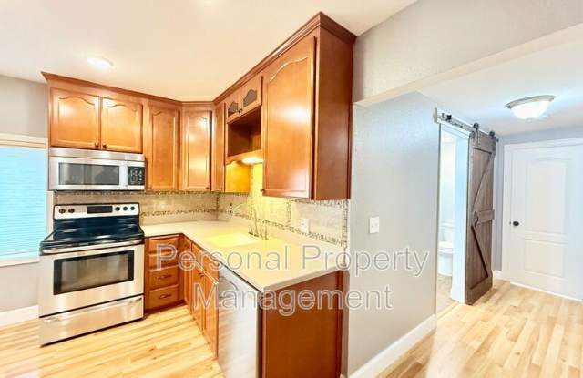 715 W 19th St - 715 West 19th Street, Vancouver, WA 98660