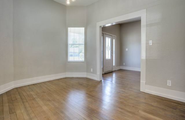 901 W. Morton Gallery 1