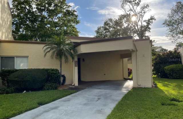2750 SAND HOLLOW COURT - 2750 Sand Hollow Court, Clearwater, FL 33761