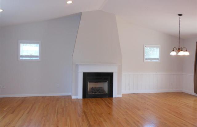 14 Clark Place Gallery 4
