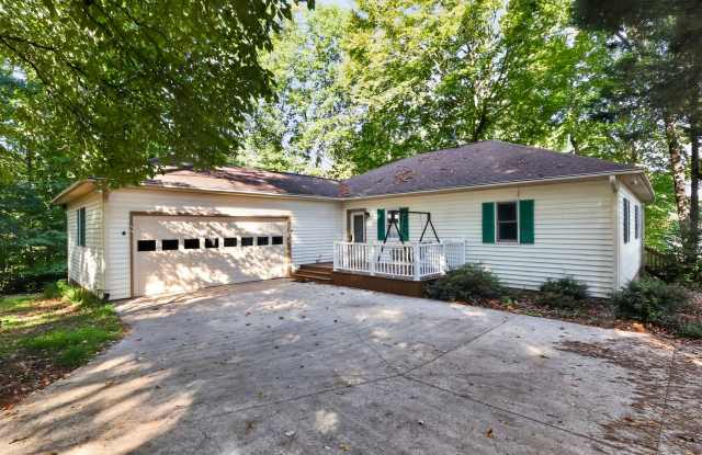 151 Seagrove Lane Waterfront full finished basement Gallery 1