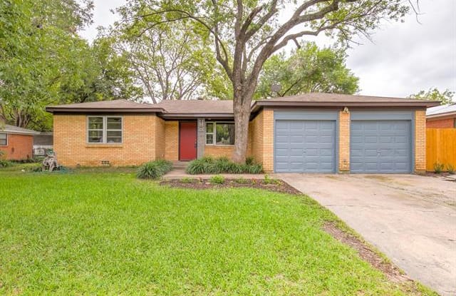 6117 Saint Johns Lane - 6117 Saint John's Lane, Fort Worth, TX 76114