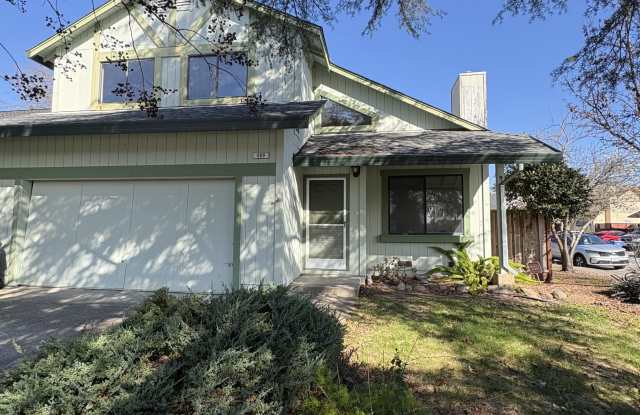 499 Pollard Way - 499 Pollard Way, Windsor, CA 95492