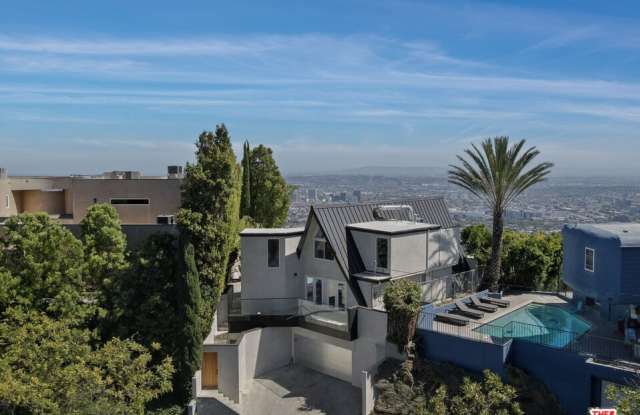 8460 Cole Crest Dr Gallery 4