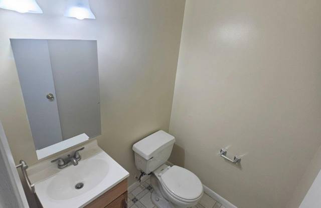 35 KINSMAN VIEW Circle Gallery 2