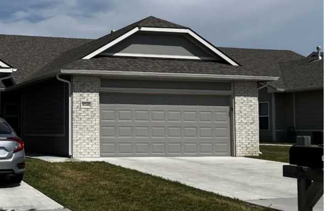 3 Bedroom 2 Bath Duplex - Close to Mcconell AFB photos photos