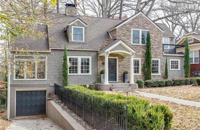 1055 Greencove Avenue NE Gallery 2