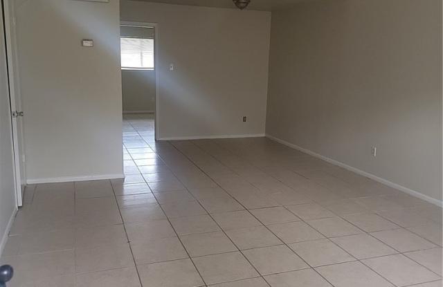 5735 Crestmore Drive Gallery 3