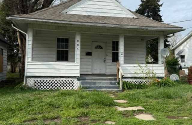 2 Bedroom / 1 bathroom House in Peoria, IL photos photos
