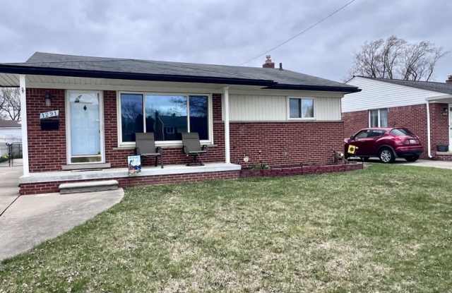 1291 North Selfridge Boulevard photos photos