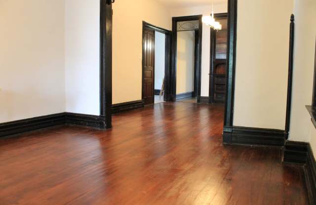 8945 South Exchange Avenue Gallery 3