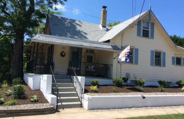 139 Clark Avenue Gallery 2