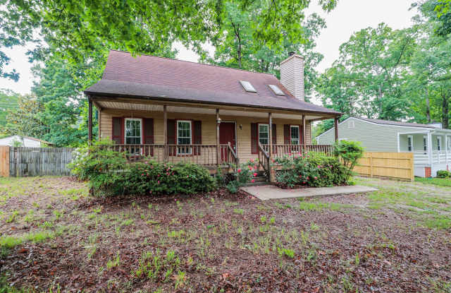 -- Available Now! Spacious 4 Bed 2 Bath Cape Cod Home In Chesterfield -- photos photos