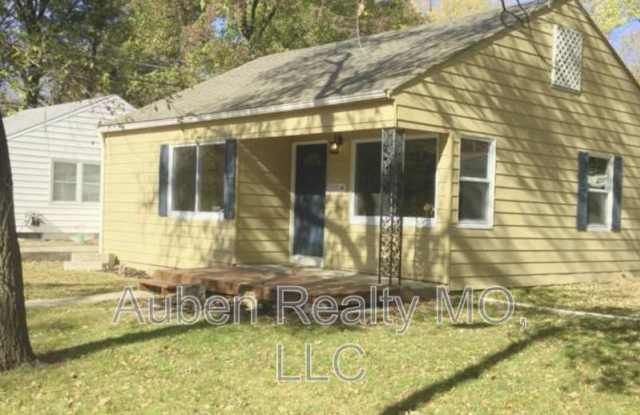 1114 NE 43rd Terr. photos photos