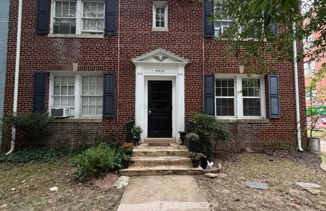 4512 MACARTHUR BLVD NW photos photos