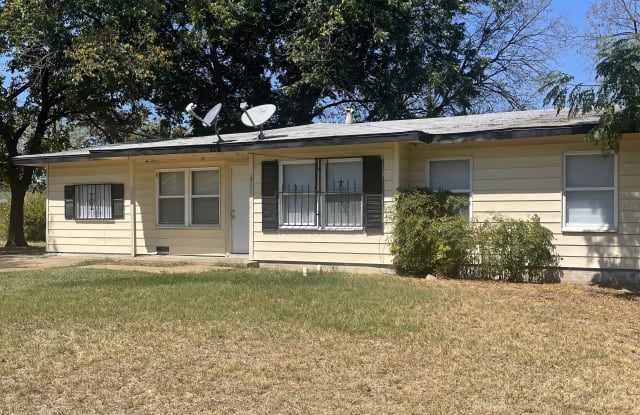 761 Clearwood Dr - 761 Clearwood Drive, Dallas, TX 75232