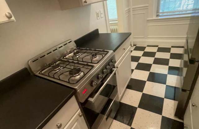 Brand new renovated studio with full kitchen and porch!! photos photos