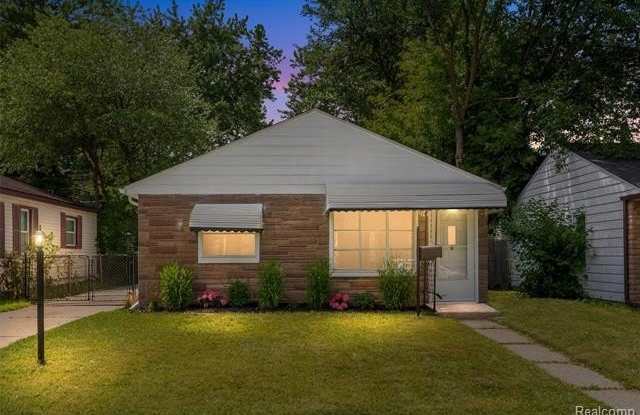 2147 E Almont Street Gallery 4