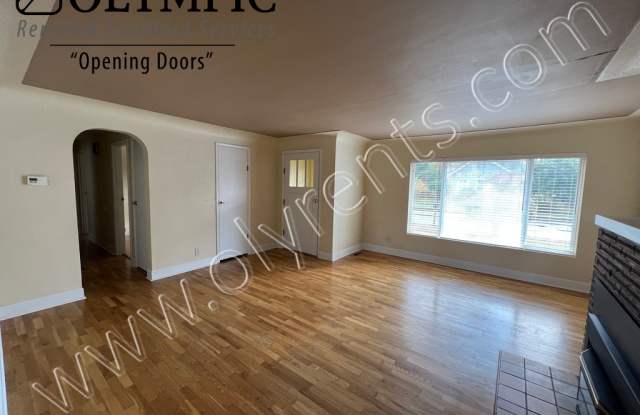 1604 San Francisco Ave NE - 1604 San Francisco Avenue Northeast, Olympia, WA 98506