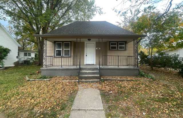 Welcome to your next chapter in comfort, charm, and convenience! - 2044 North Fremont Avenue, Springfield, MO 65803