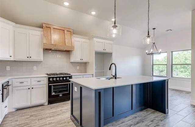 Beautiful 3-Bedroom Home in Yukon – Modern 2025 Build! Gallery 3