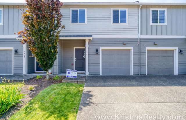 Eco‑Friendly  Modern Townhome in Hazel Dell North photos photos