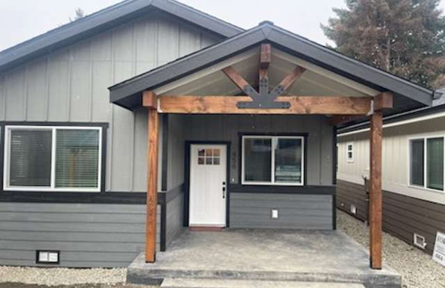 Brand new 2 bed/2 bath, central a/c, dishwasher, washer  dryer, deck  patio! photos photos